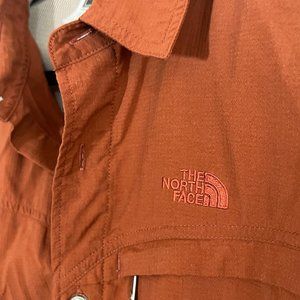 Men's North Face Long Sleeve Button Up Outdoor Shirt Size Medium